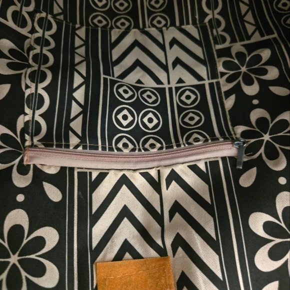 Large Beach Tote Boutique EUC - Picture 2 of 6